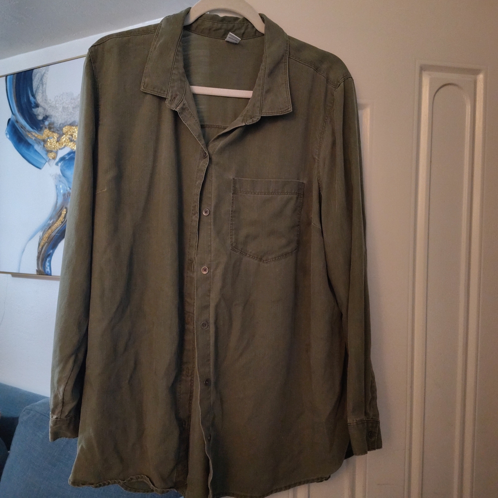 Old Navy Sage Green Casual button down Shirt pocket oversized baggy soft stylish